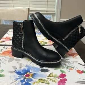 Steven New York Fancey Combat Boots Size 6. Leather upper. NWT